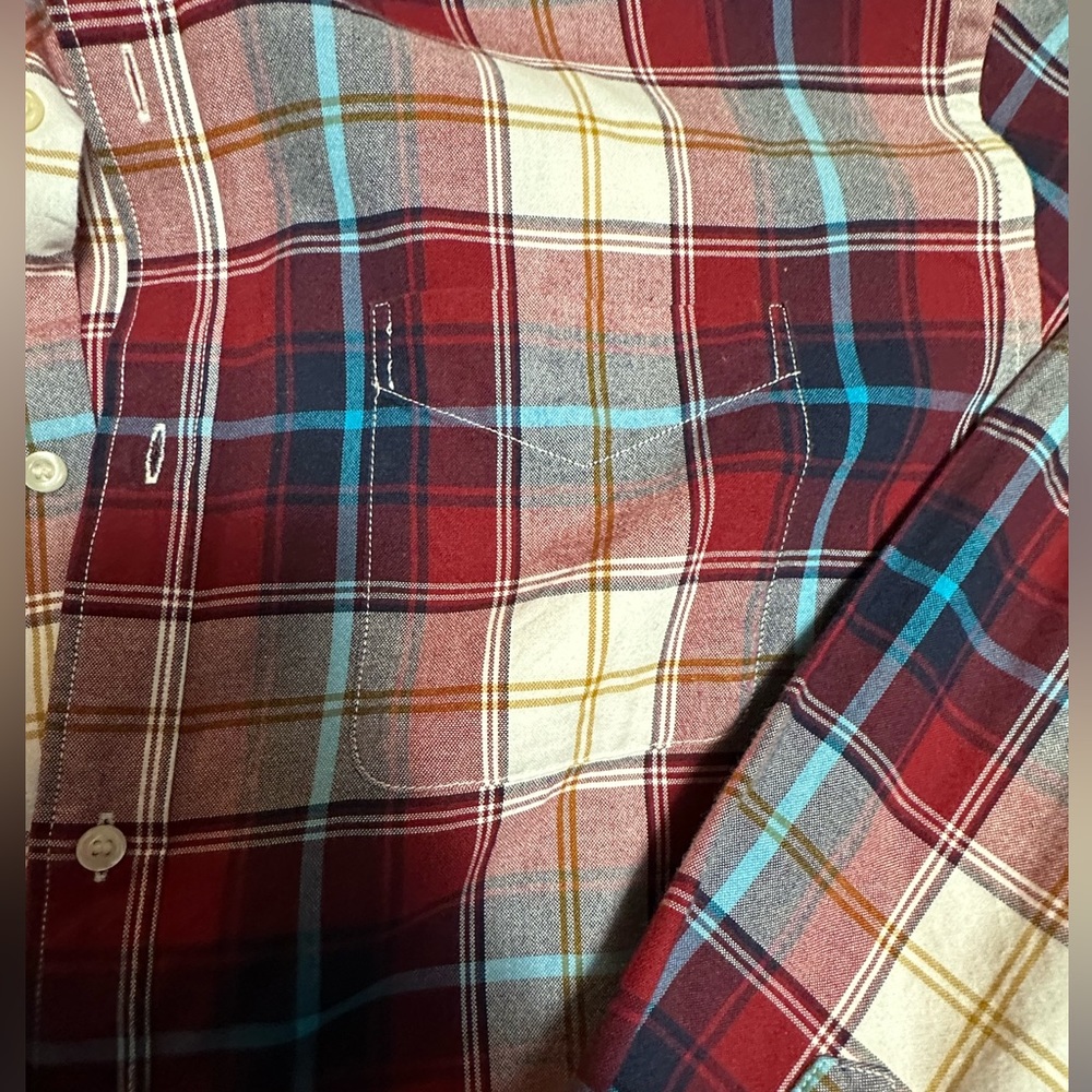 Old Navy long sleeve button up shirt for me in 3x. In great condition.